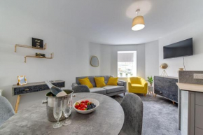 Exquisite 1st Floor Apartment